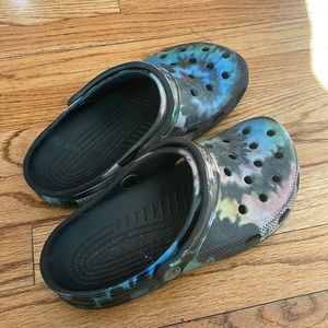 women’s colorful tye die croc